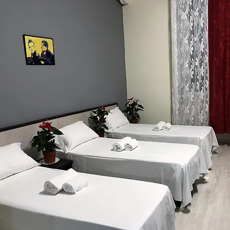Paris Szálloda 2*