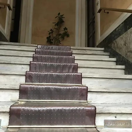 Paris 2* Milánó